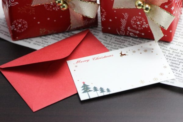クリスマスカードで恋人に贈るメッセージとは？英語版と例文集